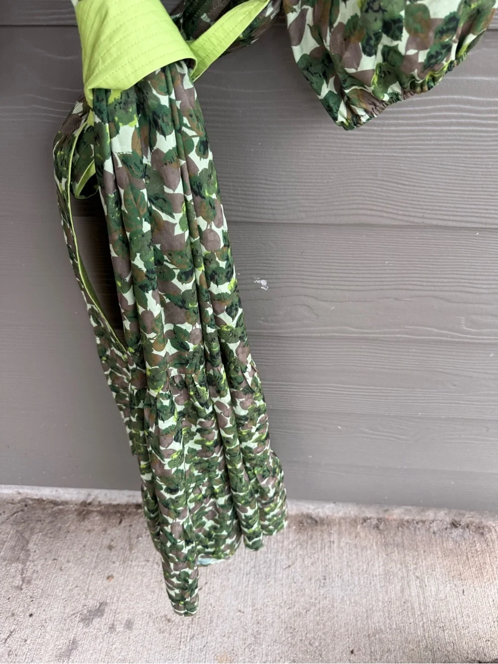 Tuckernuck Green Floral Tie-Waist Midi Dress - Picture 6 of 6